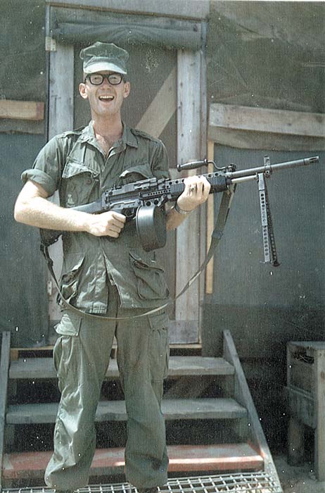 THE STONER 63A’S EARLIEST DAYS IN COMBAT - Small Arms Review