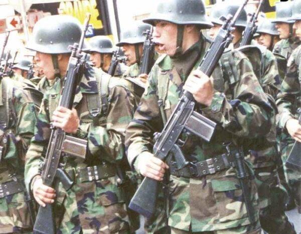 PASSING REVIEW OF THE CHILEAN ARMY - Small Arms Review
