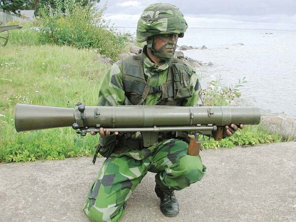 ARTILLERY ON THE FLY- THE CARL GUSTAF 84MM RECOILLESS SYSTEM. - Small ...