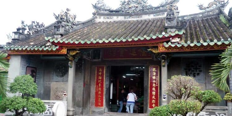 Military History and Museums of Vietnam 